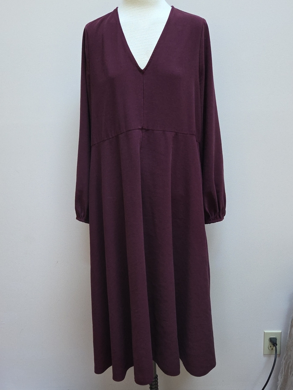 Nordstrom Dark Purple Long Sleeve V-neck Midi Dress, Size Small